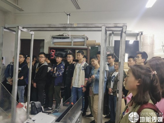//xjshipin.net/uploadFiles/201904/16/_B_201904161728250212.jpg